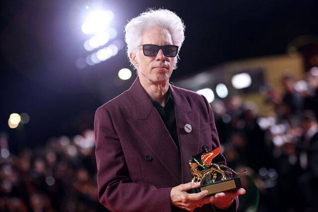 제82회 베니스 국제영화제 황금사자상은 짐 자무시 감독의 ‘파더 마더 시스터 브라더’에 돌아갔다./ 게티이미지코리아