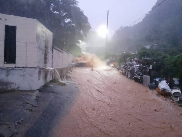 6~7일 밤사이 내린 역대급 극한호우로 전북 곳곳에서 피해가 속출하고 있다. 전북 군산 소룡동 일대의 모습. 사진=군산시