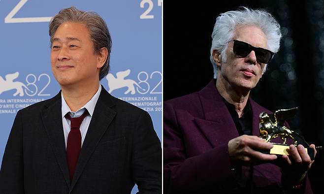 지난달 29일(현지시간) 제82회 베니스국제영화제 ‘어쩔수가없다’ 포토콜 행사에 참여한 박찬욱 감독이 포즈를 취하고 있다. 오른쪽 사진은 6일(현지시간) 제82회 베니스국제영화제에서 ‘파더 마더 시스터 브라더’로 황금사자상을 받은 짐 자무시 감독이 트로피를 들고 기념촬영을 하고 있다. 로이터·AFP연합뉴스