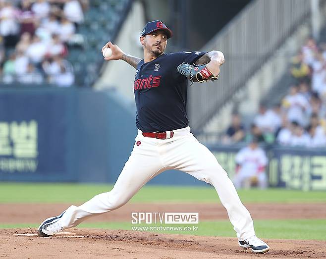 ▲ 벨라스케즈는 기대했던 것보다 구위와 제구 모두 떨어진다는 우려를 모으고 있다 ⓒ곽혜미 기자