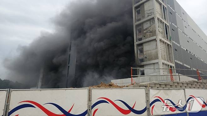 양주 물류창고 건설현장 화재 현장(양주소방서 제공. 재판매 및 DB 금지)/뉴스1