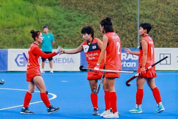 한국 여자하키 대표팀이 8일 2025 아시아컵 조별리그 경기에서 말레이시아를 상대로 5-0 완승을 거두며 분위기 반전에 성공했다. /사진=대한하키협회