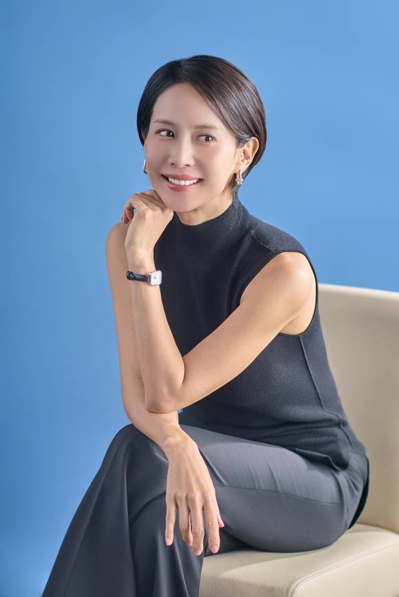 조여정은 "'살인자 리포트'는 인터뷰라는 새로운 형식을 통해 복수를 다시금 생각하게 만드는 영화"라고 힘주어 말했다. /에이투지엔터테인먼트·소니 픽쳐스