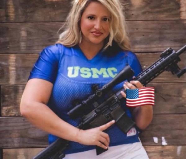 토리 브래넘. 페이스북