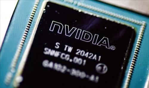 5년 전 엔비디아 주식을 산 뒤 지금까지 묻어뒀다면 원금이 160배로 불어났다. 투자자들은 엔비디아 같은 ‘대박’ 종목을 찾기 위해 공을 들이고 있다. (EPA=연합뉴스)