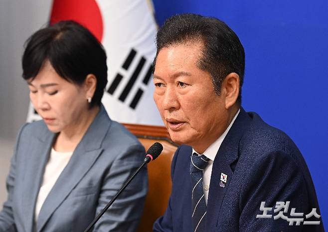 더불어민주당 정청래 대표가 8일 서울 여의도 국회에서 열린 최고위원회의에서 발언하고 있다. 윤창원 기자