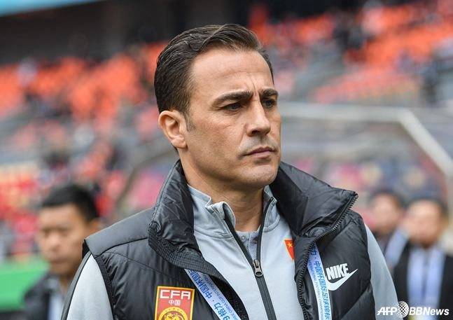 파비오 칸나바로 중국 국가대표팀 감독 대행 시절. /AFPBBNews=뉴스1