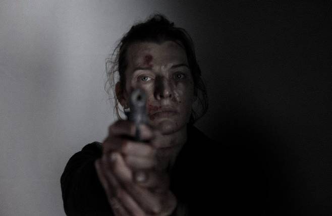 밀라 요보비치 스틸