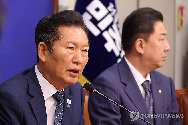 최고위에서 발언하는 정청래 대표 (서울=연합뉴스) 황광모 기자 = 더불어민주당 정청래 대표가 8일 국회에서 열린 최고위원회의에서 발언하고 있다. 2025.9.8 hkmpooh@yna.co.kr