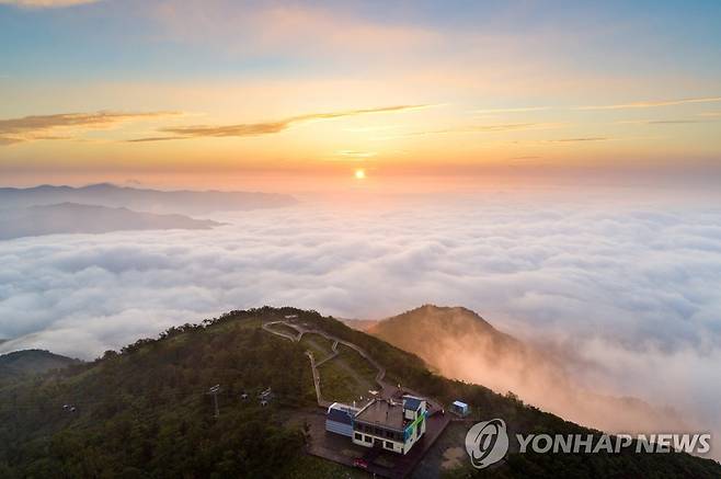 가리왕산 케이블카와 운해 [정선군 제공.재판매 및 DB 금지]