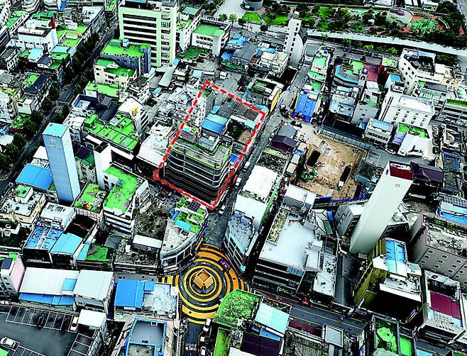 1921년 문을 연 흥학관이 들어선 옛터(점선) / 임문철 기자