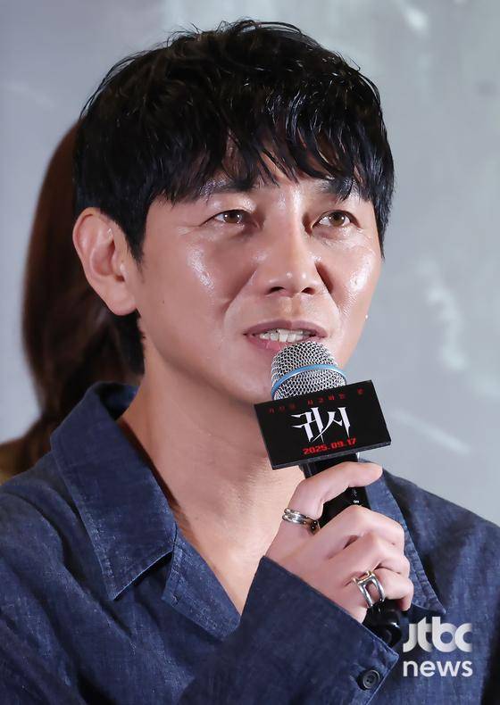 9일 오후 서울 CGV 용산아이파크몰에서 영화 '귀시' 언론시사회가 열렸다. 홍원기 감독, 배우 유재명, 문채원, 서영희, 원현준, 솔라, 차선우, 배수민, 서지수, 손주연이 참석했다. 박세완 엔터뉴스팀 기자 park.sewan@jtbc.co.kr