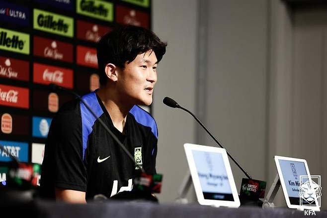 기자회견하는 김민재. 사진 | 대한축구협회