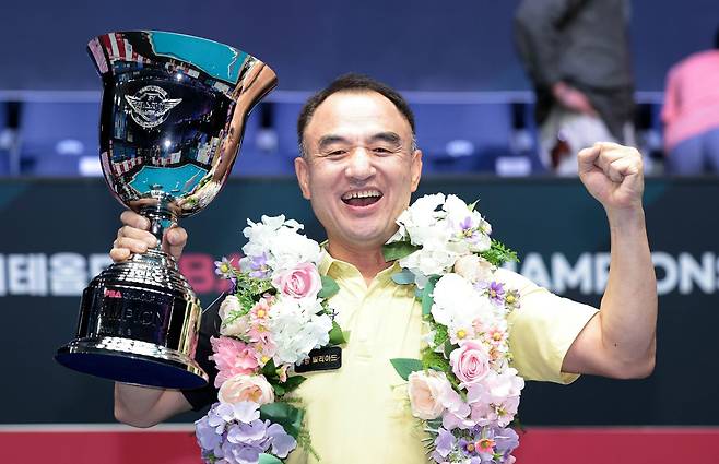 8일 경기 고양시 킨텍스에서 열린 2025~2026시즌 프로당구(PBA) 4차 대회 ’SY 베리테옴므 PBA 챔피언십‘ 남자부 우승을 차지한 이승진. 프로당구협회(PBA) 제공