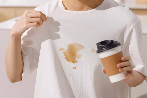 파란색 LED(발광 다이오드) 조명이 옷감 얼룩 제거에 가장 효과적이라는 연구 결과가 나왔다./사진=클립아트코리아