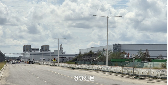 지난 8일(현지시간) 미국 조지아주 서배너에 있는 현대자동차·LG에너지솔루션 합작 배터리 공장 전경. 공장은 지난 4일 미 이민당국의 대규모 단속 이후 건설이 중단됐다.