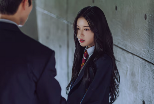 Roh Jeong-eui in "Hierarchy" (Netflix)