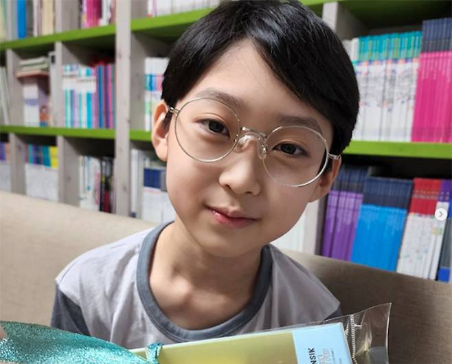 예능프로 '영재발굴단' 출신 백강현(12)군이 서울과학고등학교를 자퇴하고 영국 명문 옥스퍼드대 컴퓨터과학과 입학을 준비하고 있다.  /사진=백강현군 인스타그램 캡처