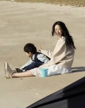 고현정과 아역 배우 조세웅