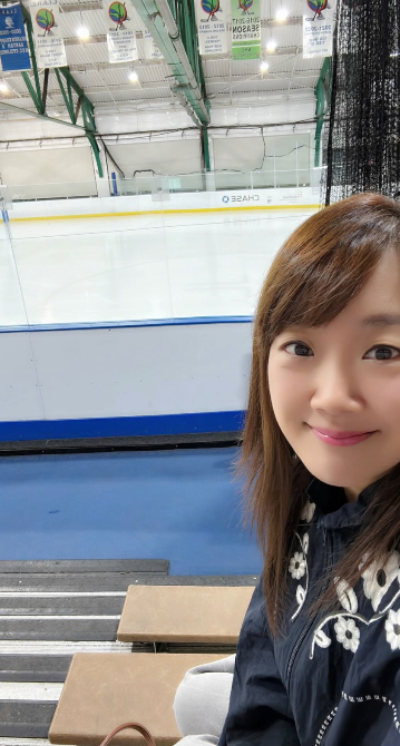 그는 여전한 미모를 뽐내며 아이스하키 경기장에 방문한 모습이었다. 서민정 SNS 캡처