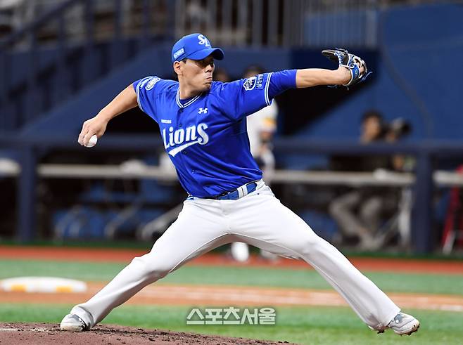 삼성 김재윤이 고척스카이돔에서 열린 2025 KBO리그 키움과 경기에서 역투하고 있다. 고척 | 박진업 기자 upandup@sportsseoul.com