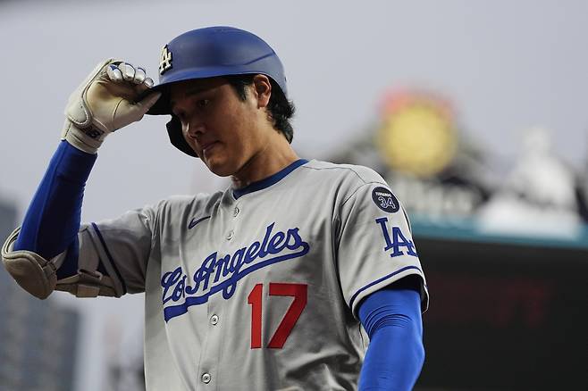 Los Angeles Dodgers' Shohei Ohtani reacts after striking out swinging during the first inning of a baseball game against the Baltimore Orioles, Friday, Sept. 5, 2025, in Baltimore. (AP Photo/Stephanie Scarbrough)

<저작권자(c) 연합뉴스, 무단 전재-재배포, AI 학습 및 활용 금지>