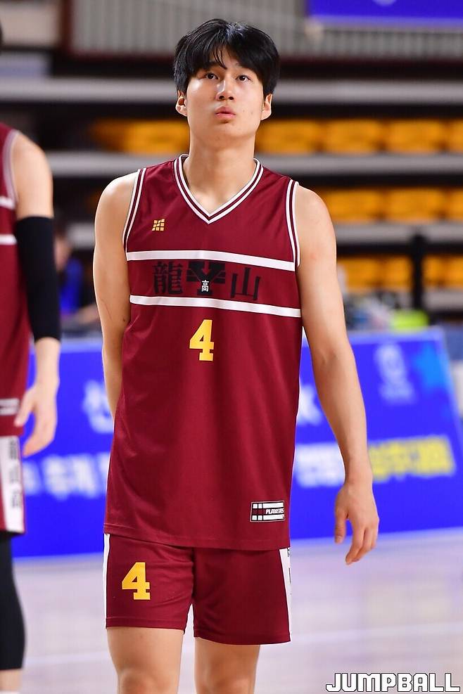 ▲박태준과 같은 학년인 배대범