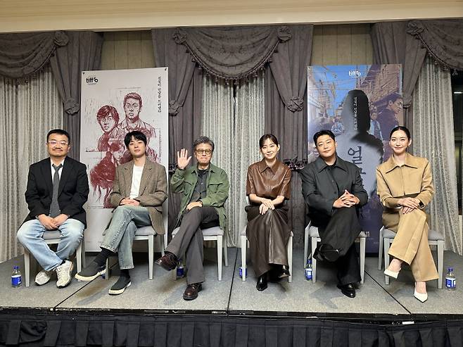 연상호 감독, 배우 박정민, 권해효, 신현빈, 임성재, 한지현(왼쪽부터). 플러스엠 엔터테인먼트 제공