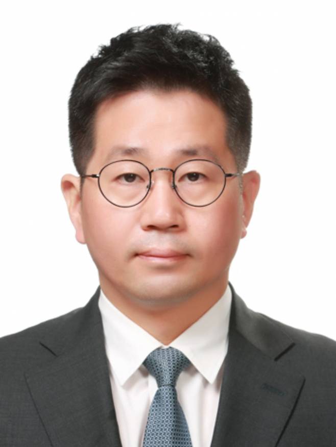 코스피가 10일 전고점을 기록한 가운데 이승훈 IBK투자증권 리서치센터장이 배경에 대해 설명했다. 사진은 이 센터장. /사진=IBK투자증권