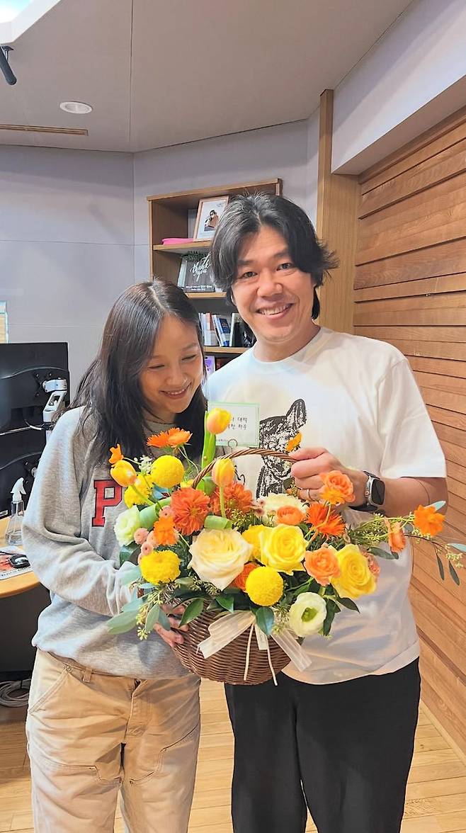 [서울=뉴시스] 가수 이효리와 이상순. (사진=MBC FM4U '완벽한 하루 이상순입니다' 인스타그램 캡처) 2025.09.10. photo@newsis.com *재판매 및 DB 금지