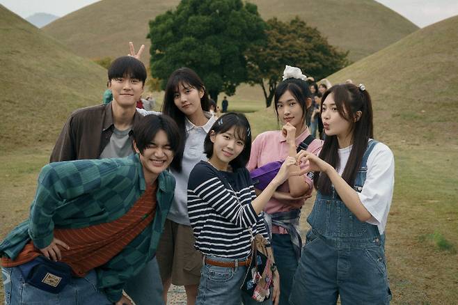 남궁선 감독은 극 중 마솔지(최규리), 방하영(이소이), 정다울(손희림), 이른바 '솔.방.울' 캐릭터에 개성을 부여했다고 밝혔다. 그는 "한 명은 체육을, 한 명은 연애를, 한 명은 미술을 좋아하는 아이로 성정하고 싶었다"고 말했다. 넷플릭스 제공