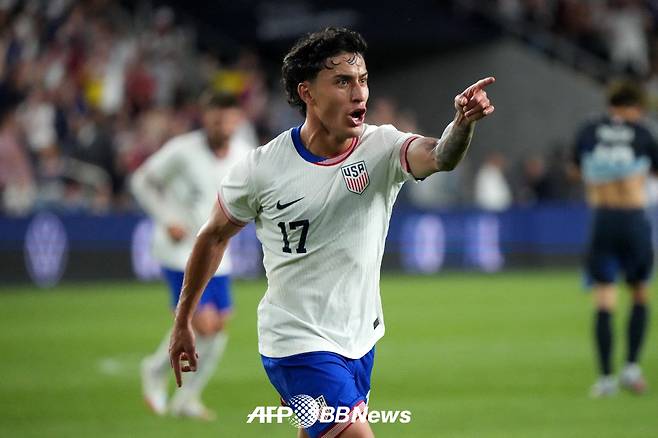 10일(한국시간) 미국 콜럼버스의 로우어닷컴 필드에서 열린 A매치 친선경기 일본전에서 선제골을 넣은 알렉스 젠데하스. /AFPBBNews=뉴스1