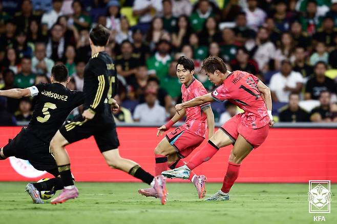 대한민국 축구대표팀 공격수 오현규가 10일 미국 테네시주 내슈빌의 지오디스파크에서 열린 멕시코전에서 역전골을 터뜨리는 순간. /사진=대한축구협회 제공