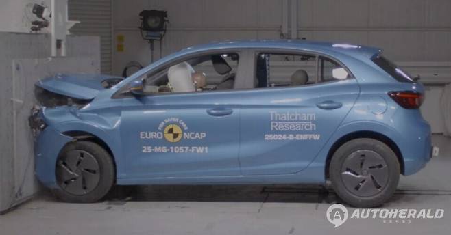 이런 결함에도 유로 NCAP의 평가 프로그램은 해당 모델에 별 4개 등급을 부여했다(유로 NCAP 캡처)