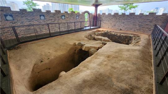 횡혈식 석실분 1호. 세종시 제공