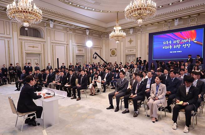 이재명 대통령이 취임 100일째가 되는 11일 오전 서울 청와대 영빈관에서 ‘회복을 위한 100일, 미래를 위한 성장’ 기자회견을 하고 있다. 2025.09.11 대통령실사진기자단  김호영기자