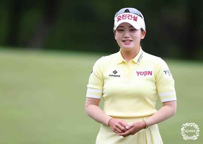 2025시즌 KLPGA 투어 상금랭킹 1위 노승희가 오는 12일 개막되는 OK저축은행 읏맨오픈에서 타이틀 방어에 도전한다.  [KLPGA 제공]