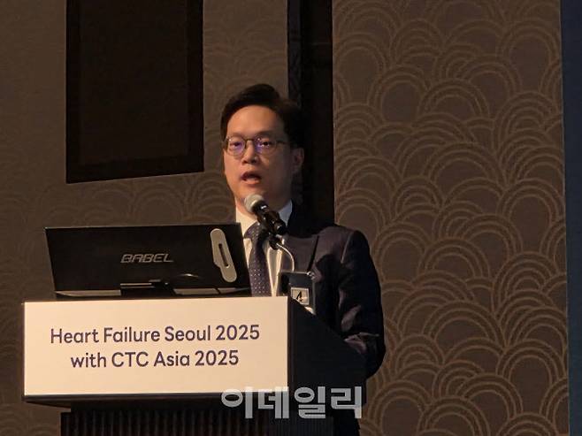 이찬주 세브란스병원 심장내과 교수가 12일 그랜드인터콘티넨탈 파르나스호텔에서 열린 국제학술대회 기자간담회에서 ‘심부전 팩트시트 2025’를 발표하고 있다.(사진=안치영 기자)