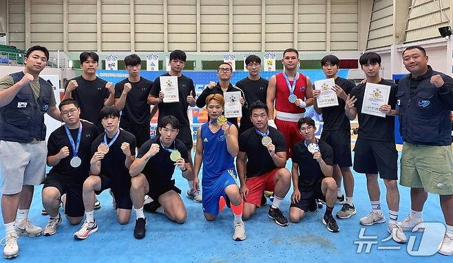 우석대학교 진천캠퍼스 스포츠단 소속 복싱팀이 '55회 대통령배 전국시도복싱대회'에서 종합 2위를 차지했다.(우석대 제공, 재판매 및 DB금지)/뉴스1