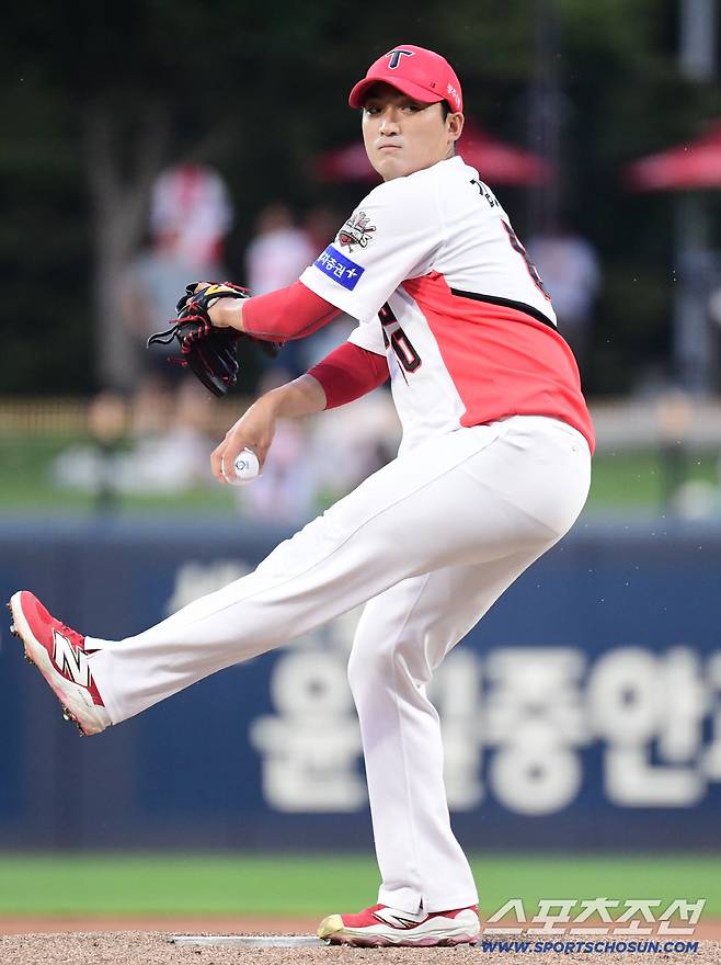 11일 광주 기아챔피언스필드에서 열린 KIA와 롯데의 경기. 선발 투구하고 있는 KIA 김도현. 광주=송정헌 기자songs@sportschosun.com/2025.09.11/
