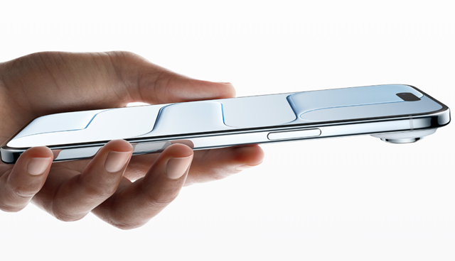 '아이폰17' 시리즈는 역대 가장 얇은 에어 모델이 추가된 것이 특징이다. /애플