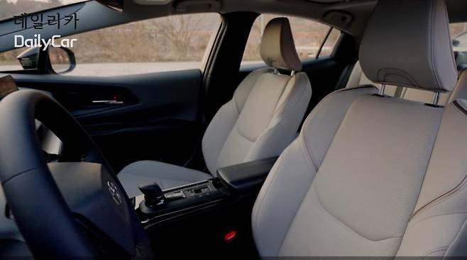 토요타 프리우스