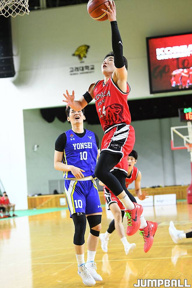 ▲강력한 1순위 후보로 꼽히고 있는 문유현(고려대). 문정현(KT)의 동생이다.