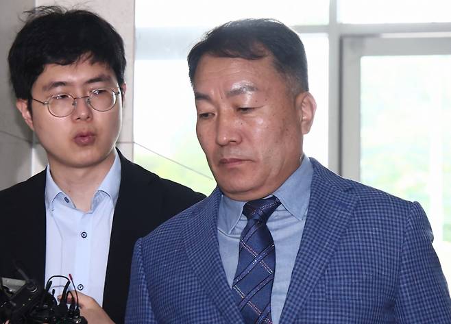 김계환 전 해병대사령관이 12일 오전 서울 서초구 '순직 해병 특검'(이명현 특별검사) 사무실에서 피의자 조사를 받기 위해 출석하고 있다./사진=뉴스1