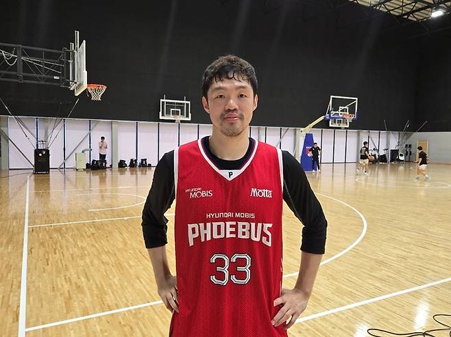 울사 현대모비스 이승현이 12일 일본 전지훈련지에서 인터뷰에 응하고 있다. 사진 | 울산 현대모비스