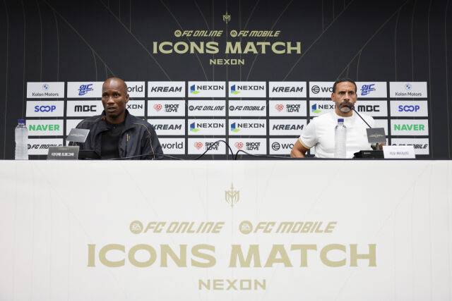 디디에 드로그바와 리오 퍼디난드/FAphotos