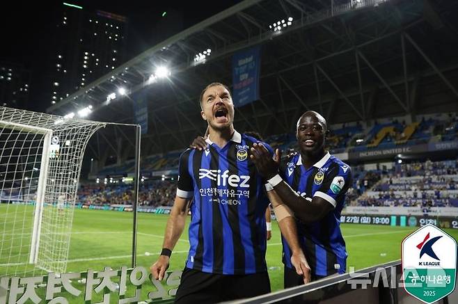 [서울=뉴시스]K리그2 인천 무고사 득점포. (사진=한국프로축구연맹 제공)