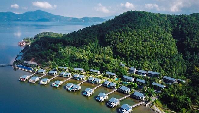 석호를 끼고 조성한 베다나 라군 리조트&스파 전경 / 사진=베다나 라군 리조트