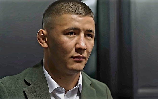 Alatoo Fighters League 플라이급 챔피언 ‘펜리르’ 다니야르 토이추베크 우울루가 2025년 8월 블랙컴뱃 15 홍보 콘텐츠에 출연하고 있다. 사진=이데아 파라곤