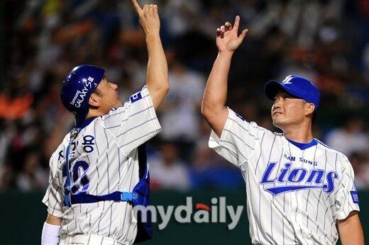 오승환과 진갑용 KIA 2군 감독/마이데일리